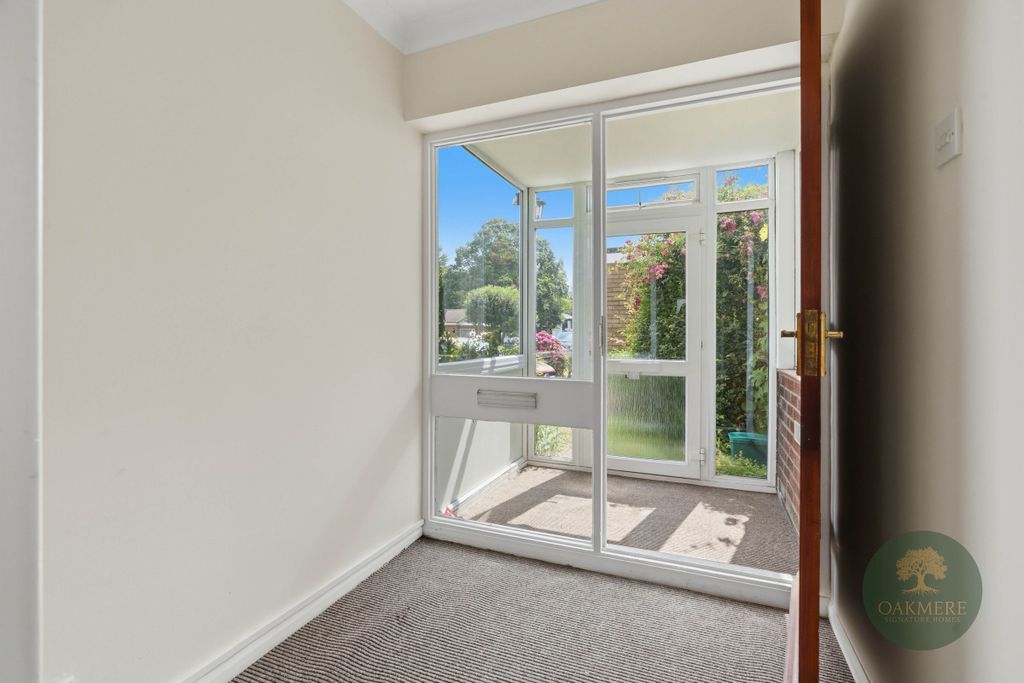 Property photo 3 of 33