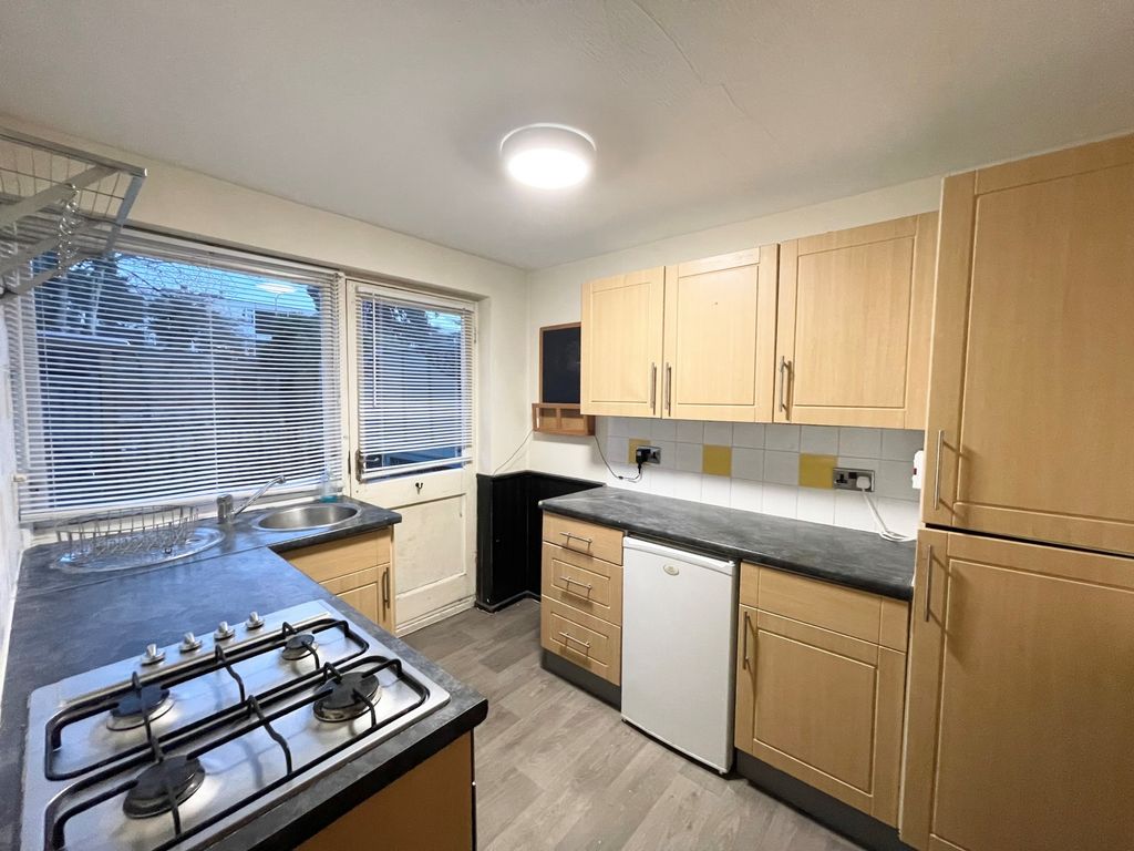 Property photo 2 of 5 Photo 3