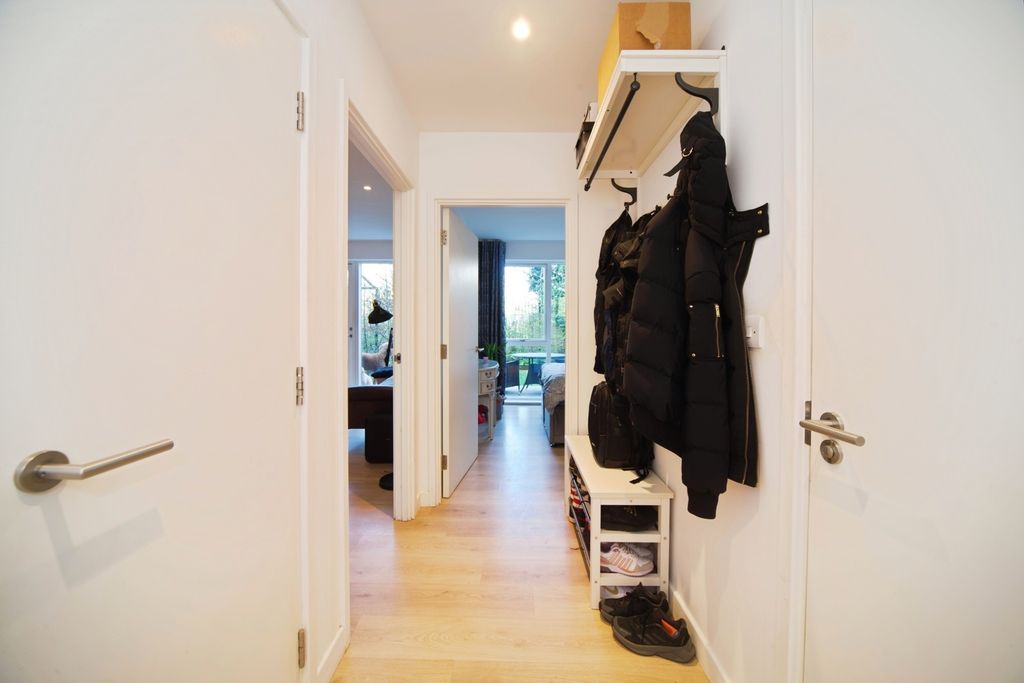 Property photo 3 of 17 Photo