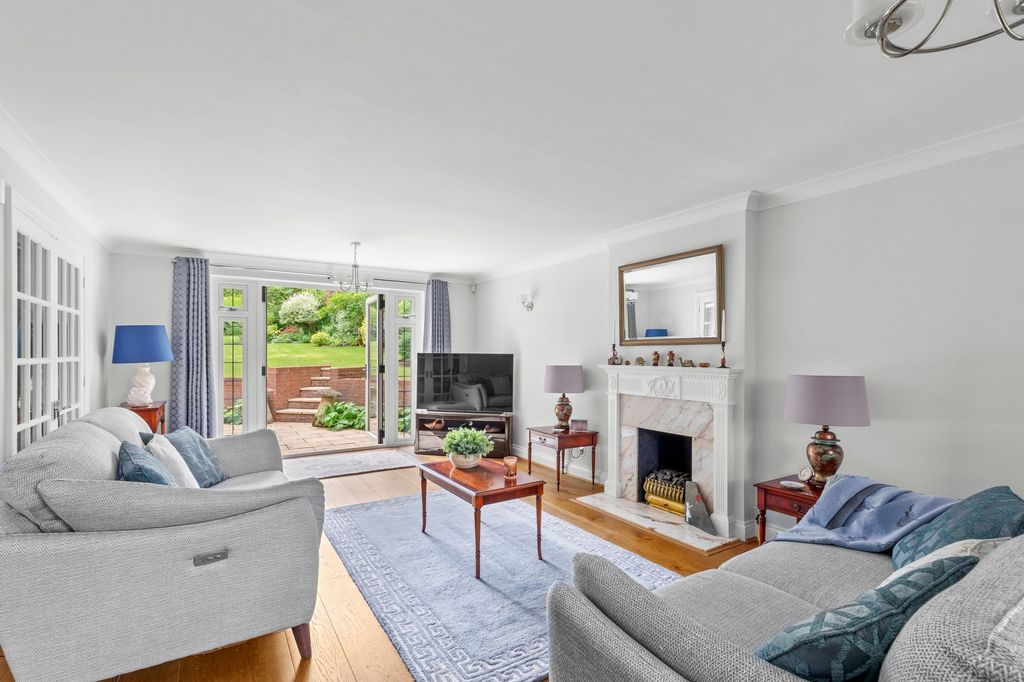 Property photo 2 of 17