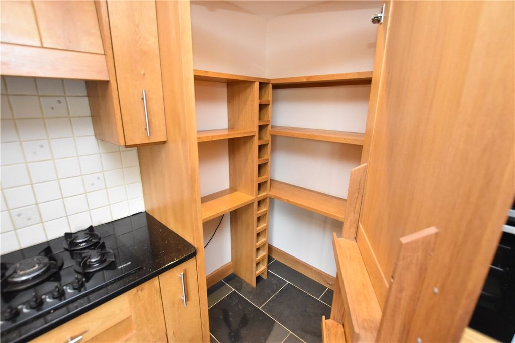 Property photo 3 of 31 Picture No. 40