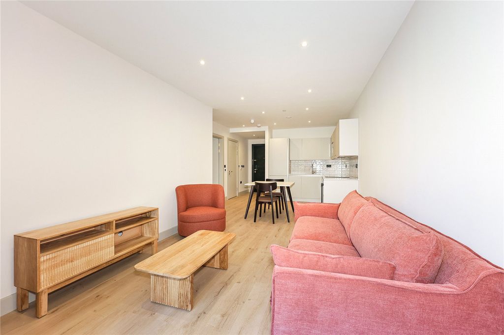 Property photo 3 of 14 Picture No. 05