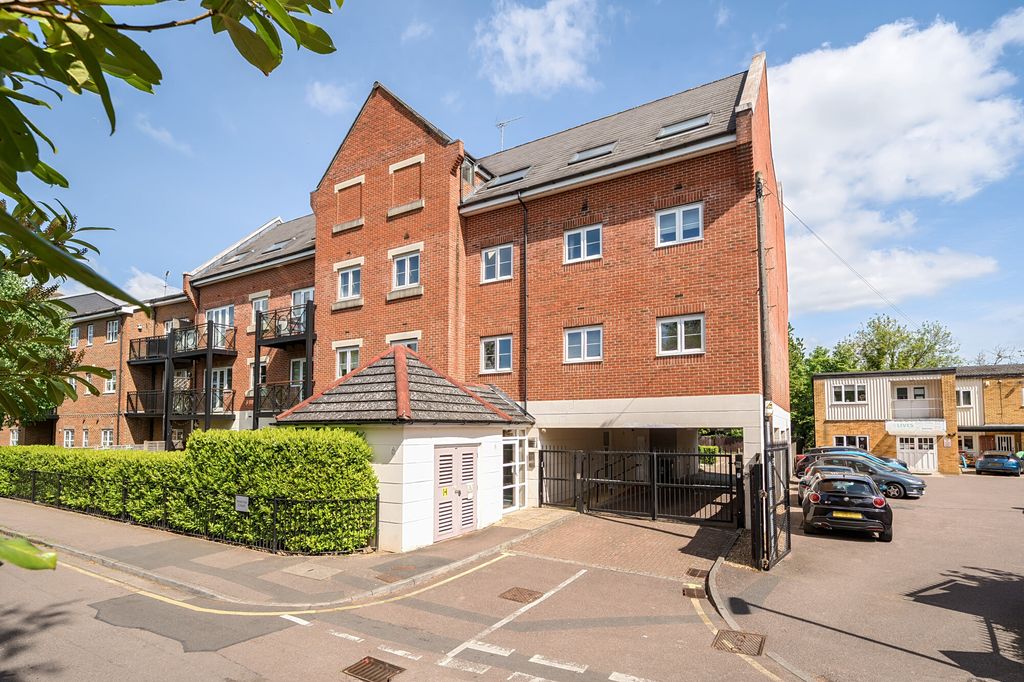 Property photo 1 of 13