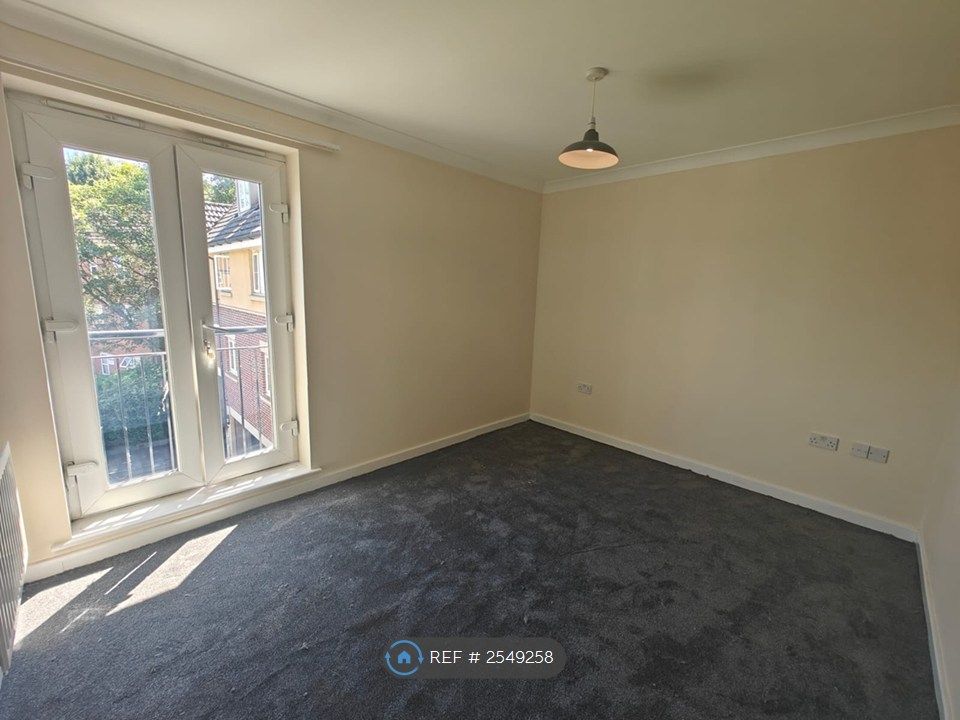 Property photo 1 of 4