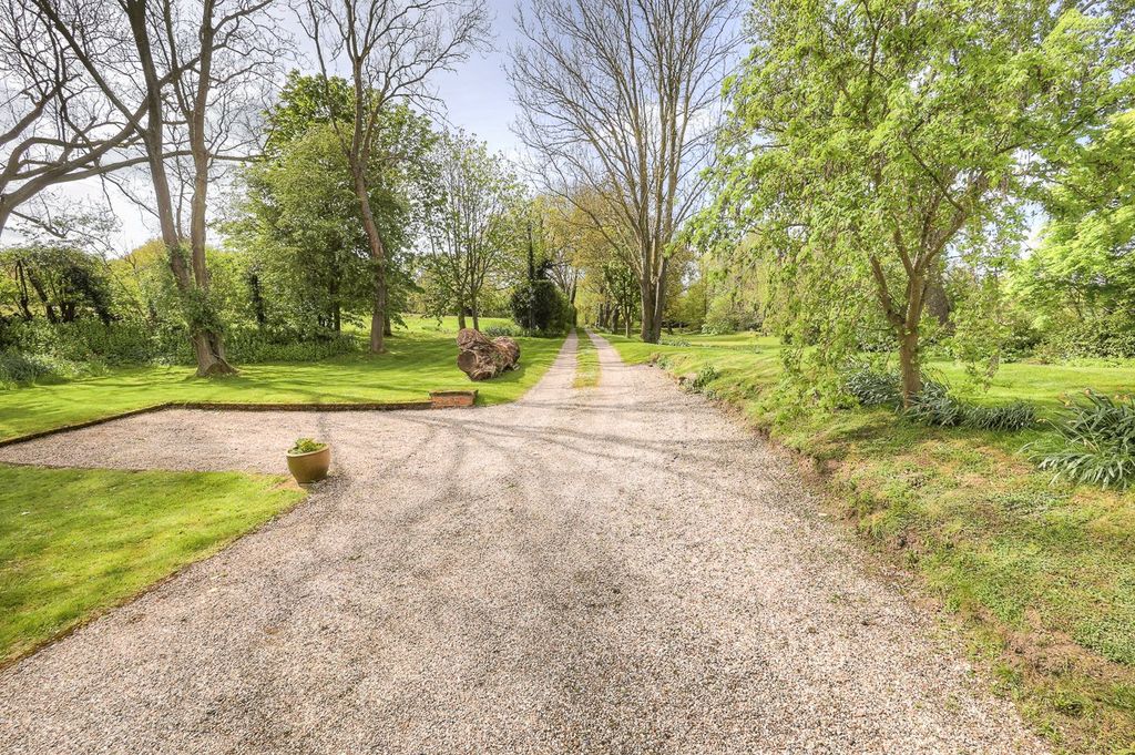 Property photo 2 of 23 Picture No. 67