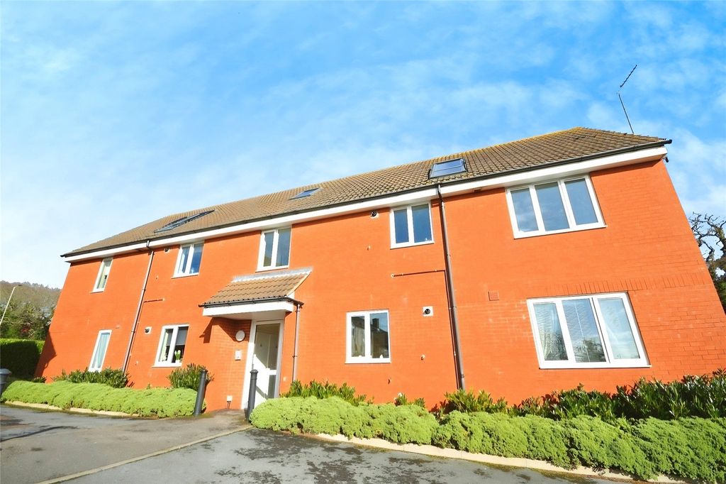 Property photo 1 of 8 Picture No. 05