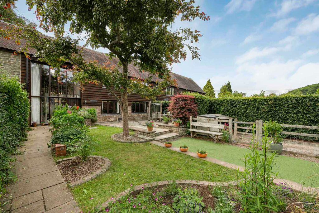 Property photo 1 of 38 Garden