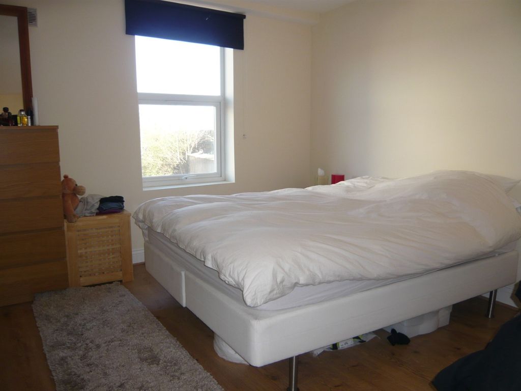 Property photo 3 of 5 Bedroom