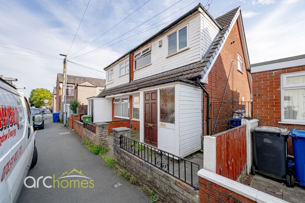 Property photo 1 of 16