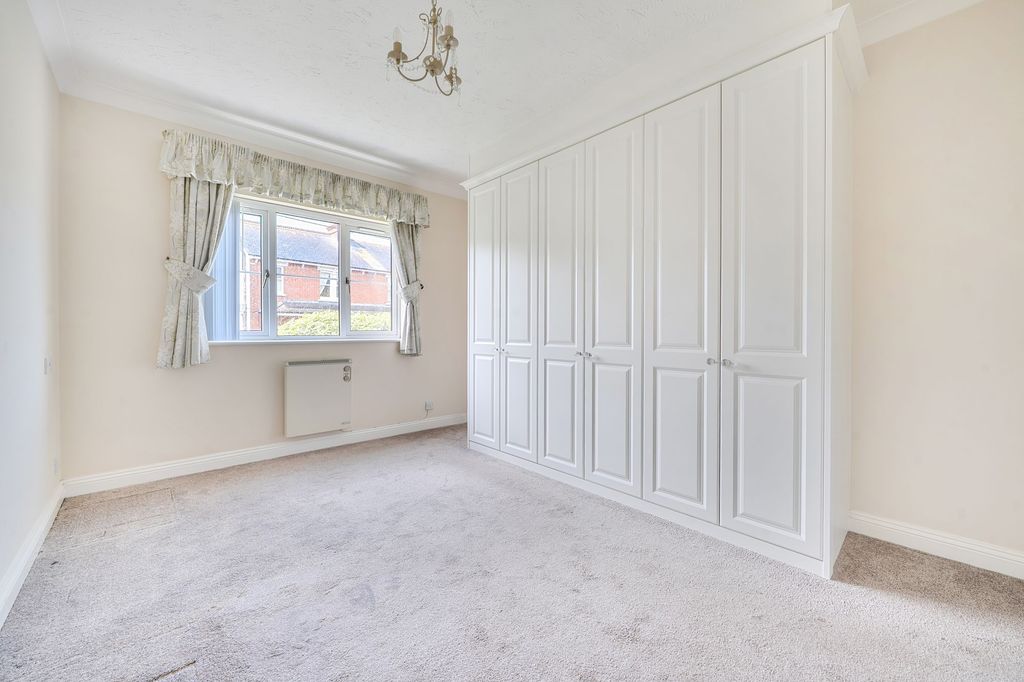 Additional image 7 of 1 bed flat for saleKing George Avenue, Petersfield GU32