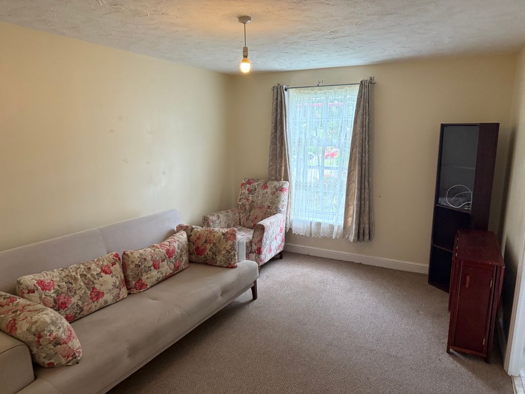 Property photo 3 of 5