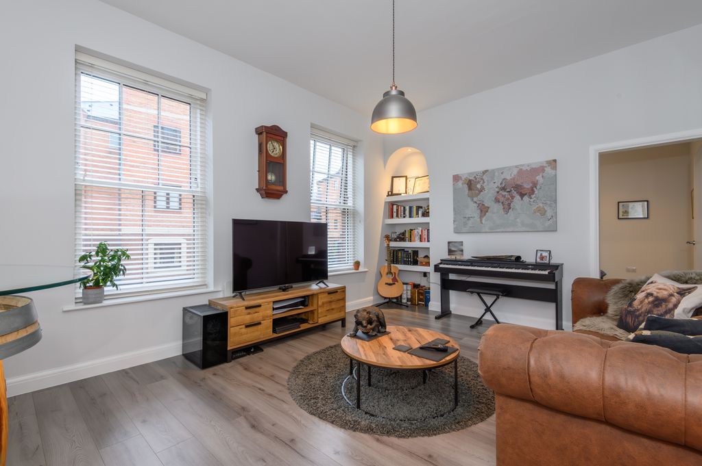 Property photo 2 of 12