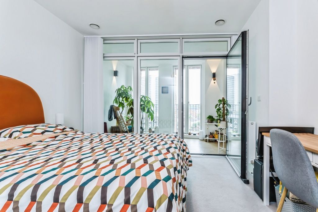 Property photo 2 of 17 Photo