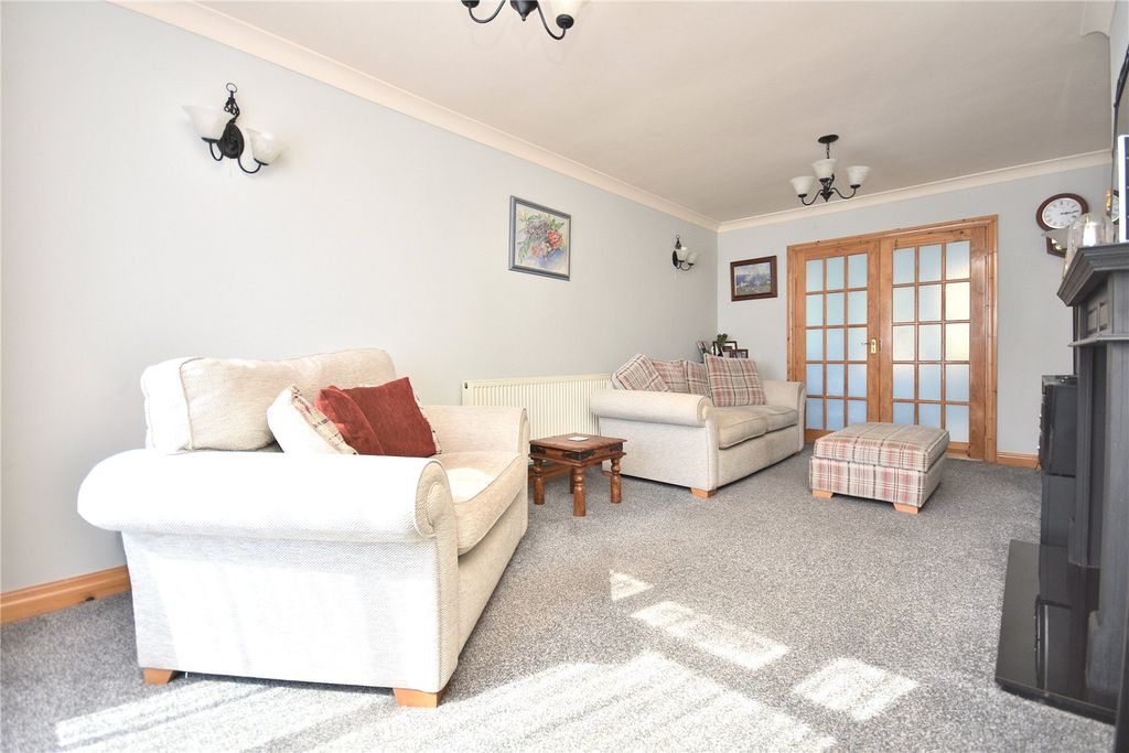Property photo 3 of 22 Picture No. 12