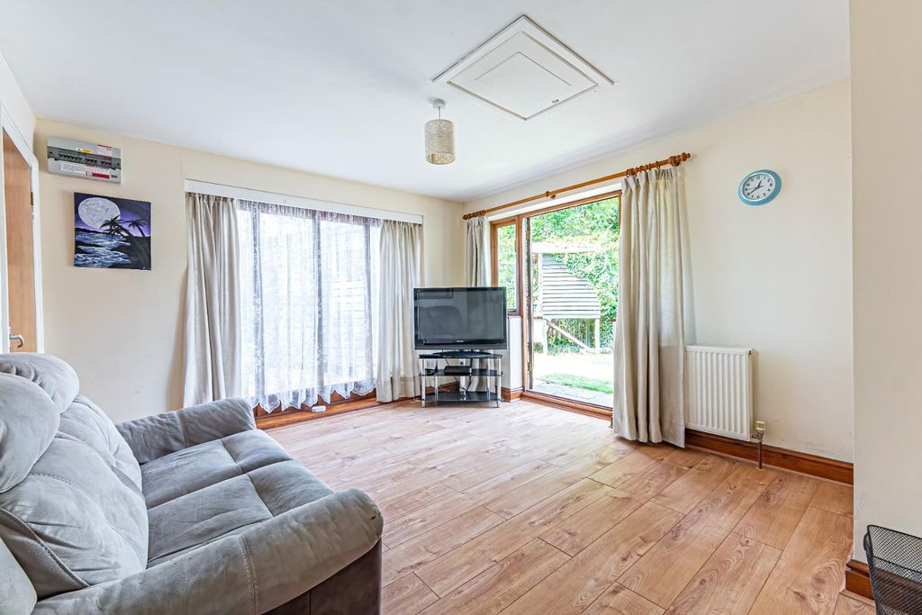 Property photo 3 of 7