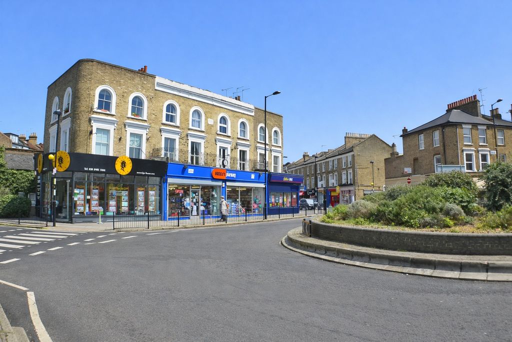 Property photo 1 of 8 5005020