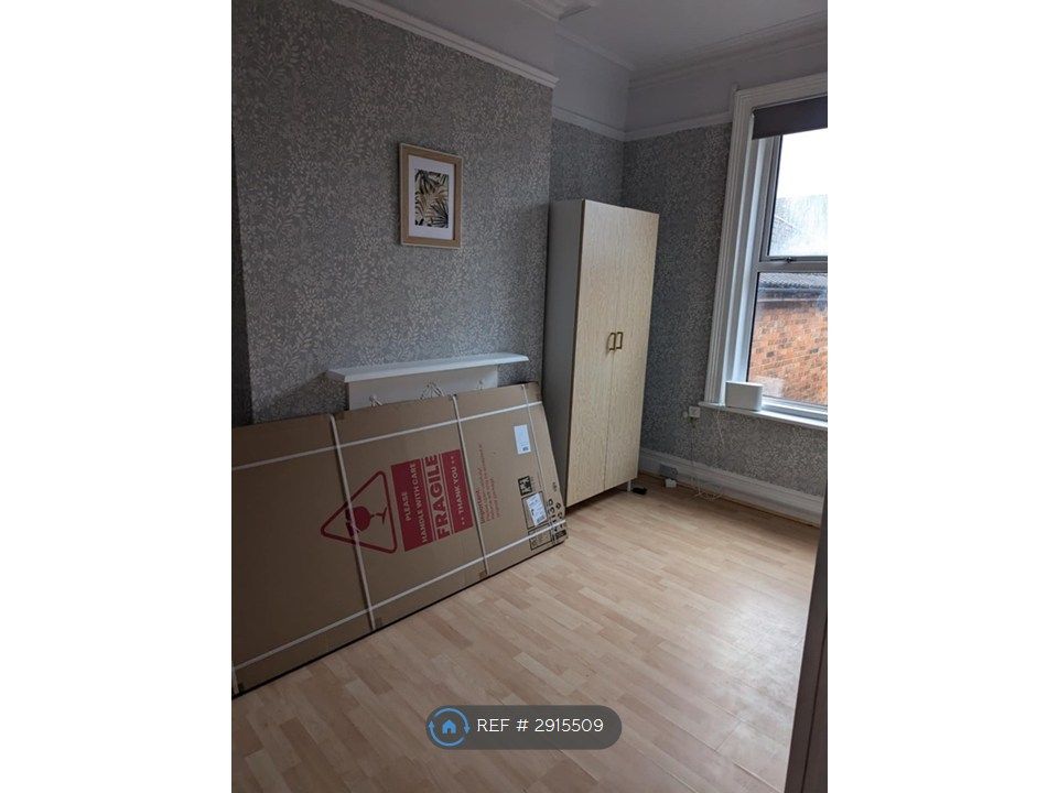 Property photo 2 of 25 Ensuite Room-Bed Available To Place