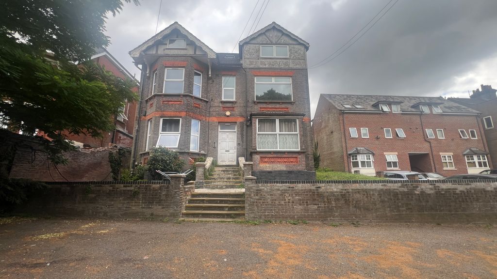 Property photo 1 of 5
