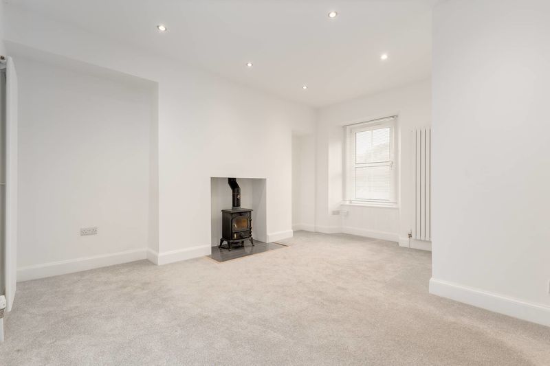 Property photo 2 of 10 Photo 3