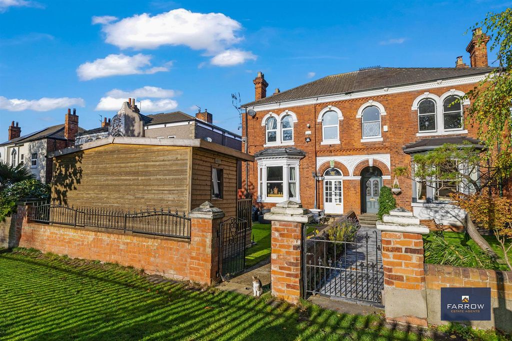 Property photo 1 of 45 Front