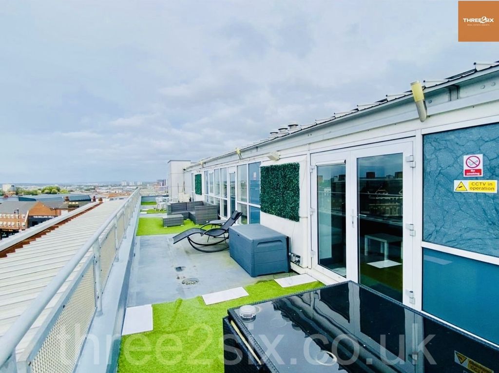 Property photo 1 of 29 Stunning Penthouse In The Heart Of The Jewellery Quarter – Available Now