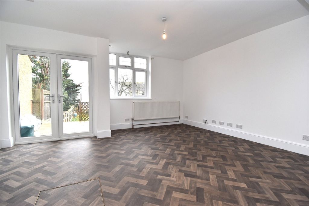 Property photo 3 of 13 Picture No. 16