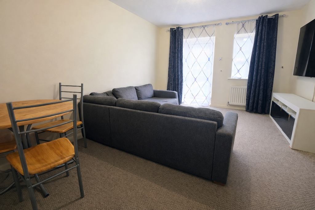 Property photo 2 of 14 Lounge