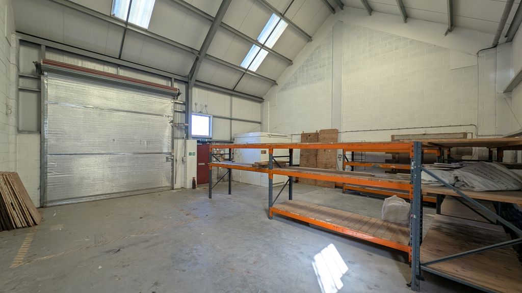 Property photo 3 of 4