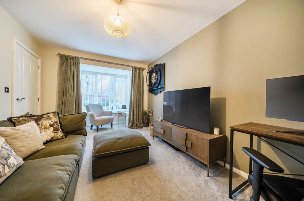 Property photo 2 of 23 1410402-25-698619846Ac7d