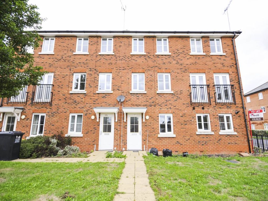 Property photo 1 of 10 Front