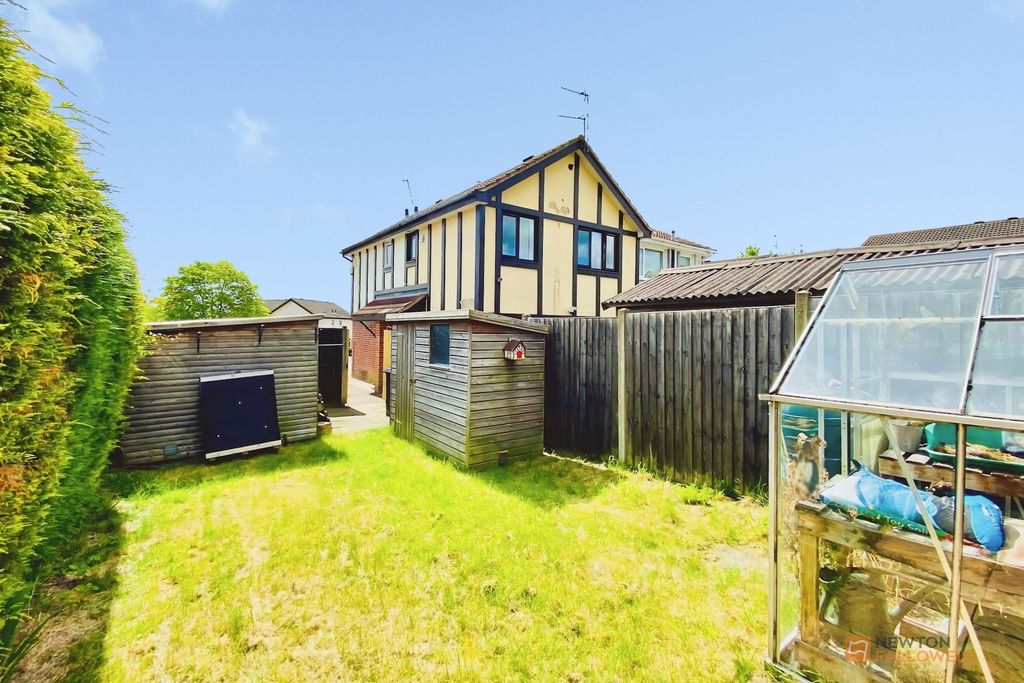 Property photo 2 of 14