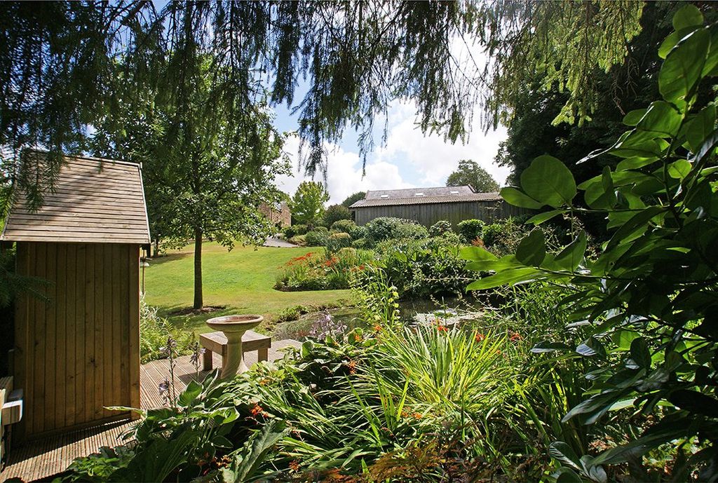 Property photo 3 of 69