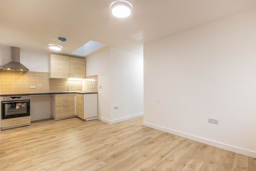 Property photo 2 of 8 2