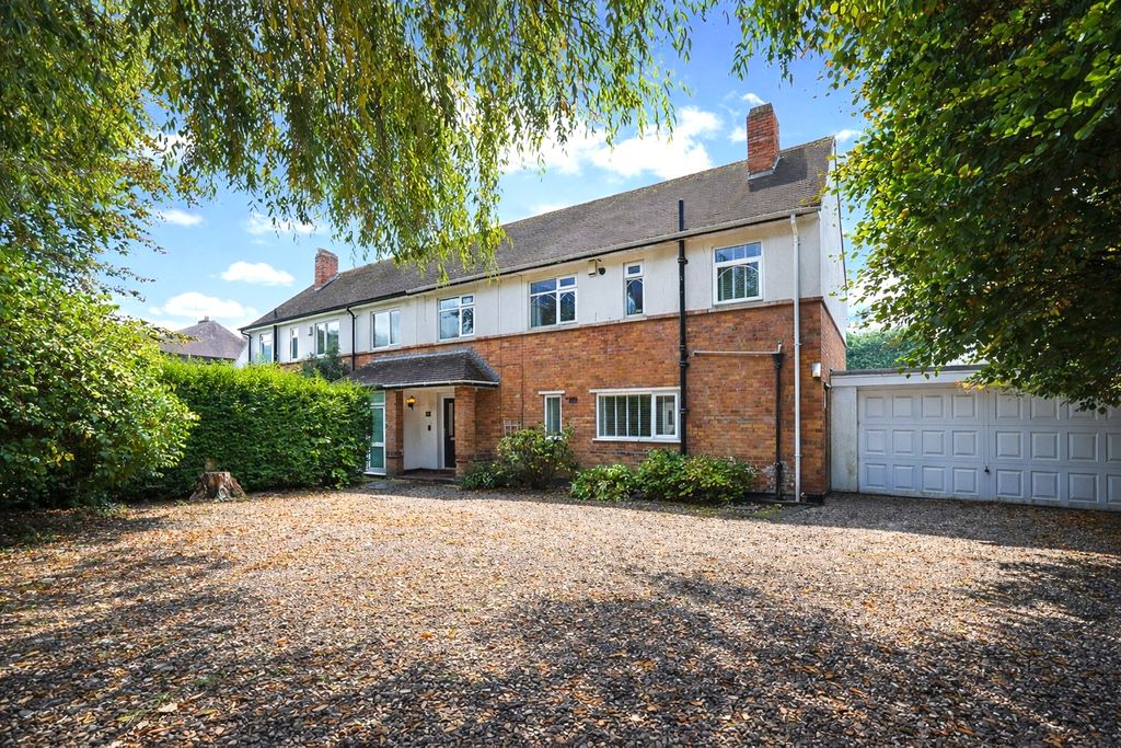 Property photo 1 of 42 7F79E115-F71C-4809-9Fc4-1F099Ab5Cfa7