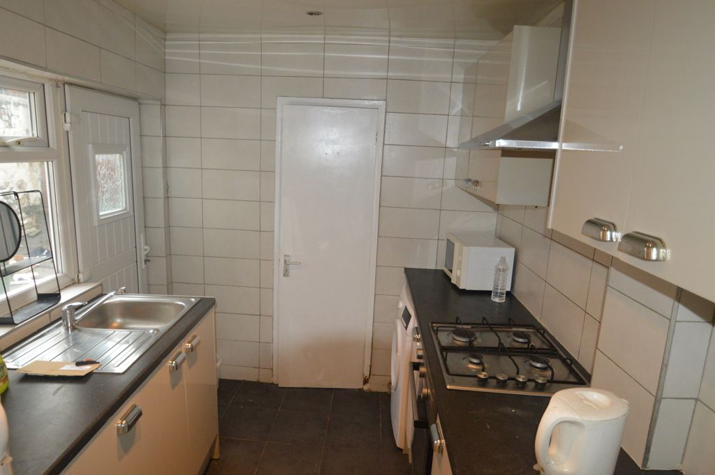 Property photo 1 of 4