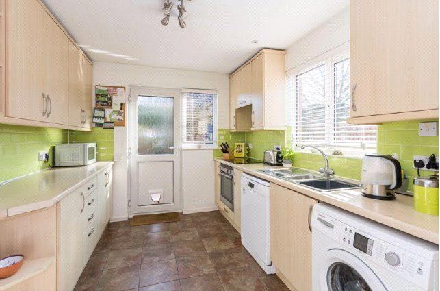 Property photo 3 of 10 Kitchen