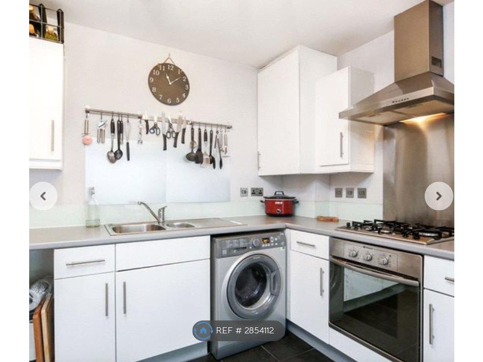 Property photo 2 of 9 Kitchen