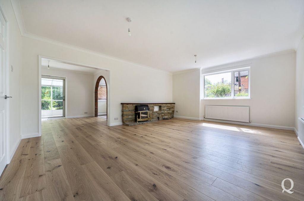 Property photo 2 of 26 42409419-886c-414...