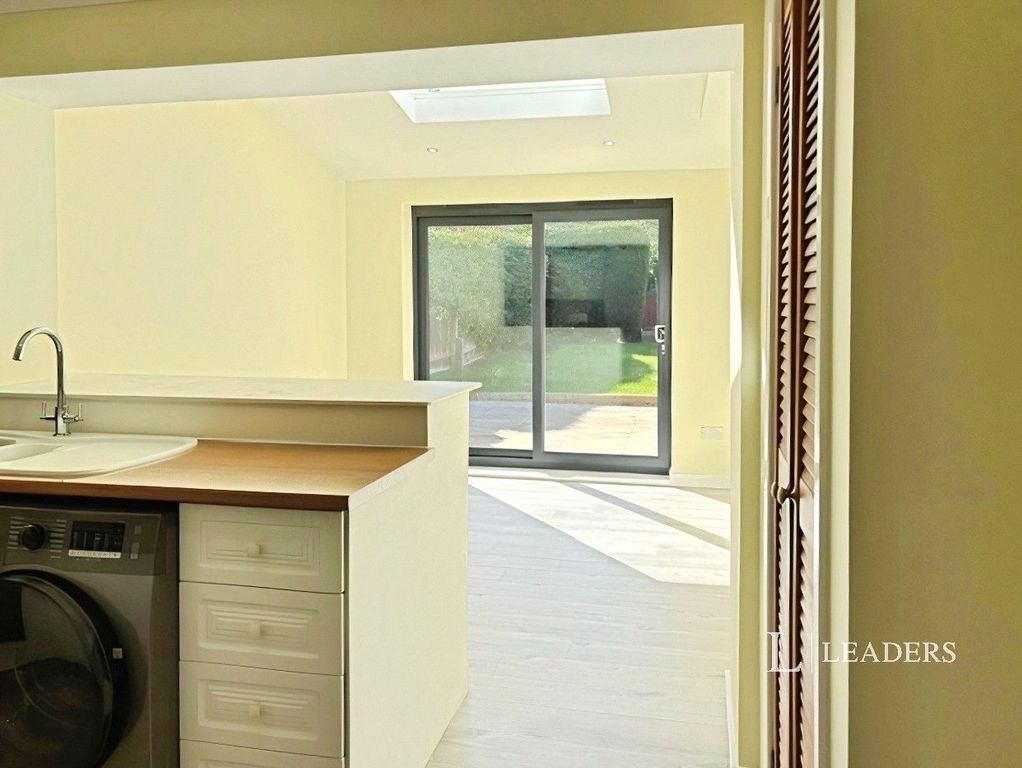 Property photo 3 of 12 Picture No. 01