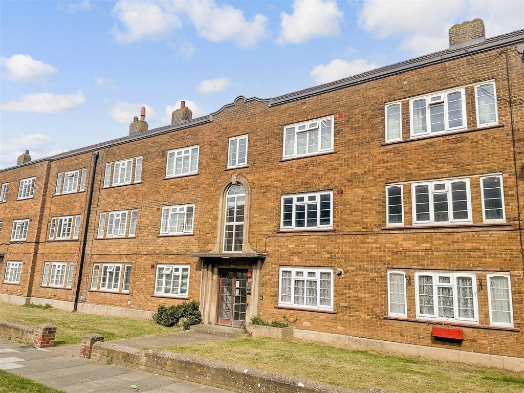Property photo 1 of 7 Front External