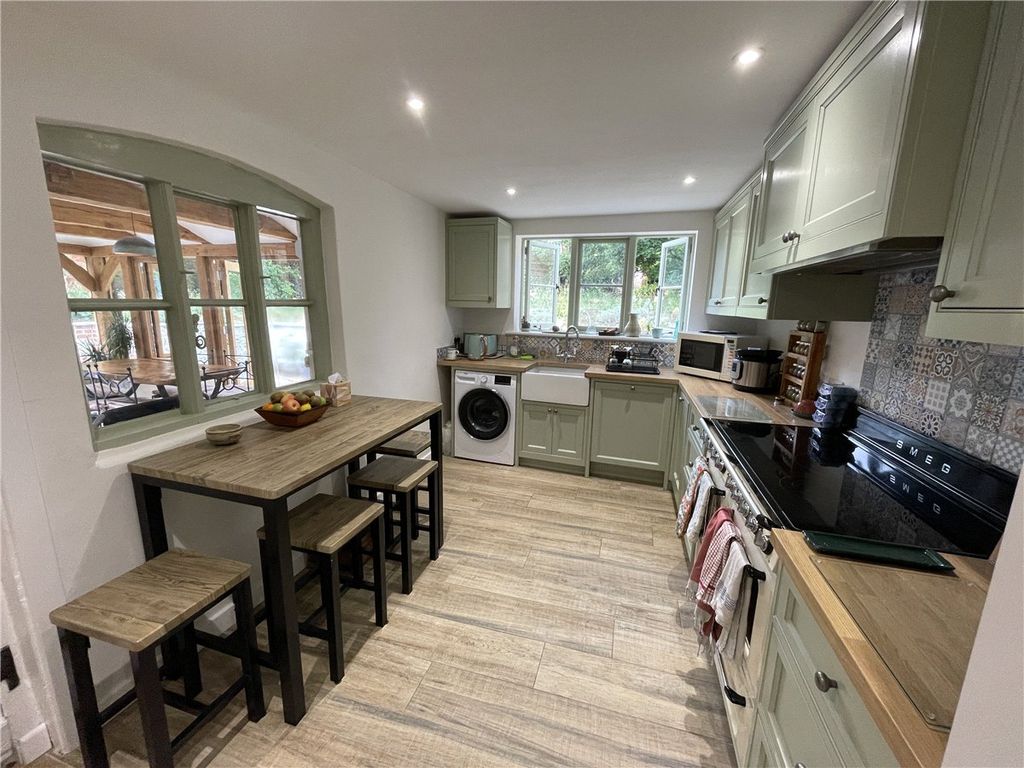 Property photo 3 of 14 Kitchen