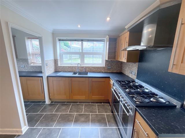Property photo 3 of 21 Kitchen