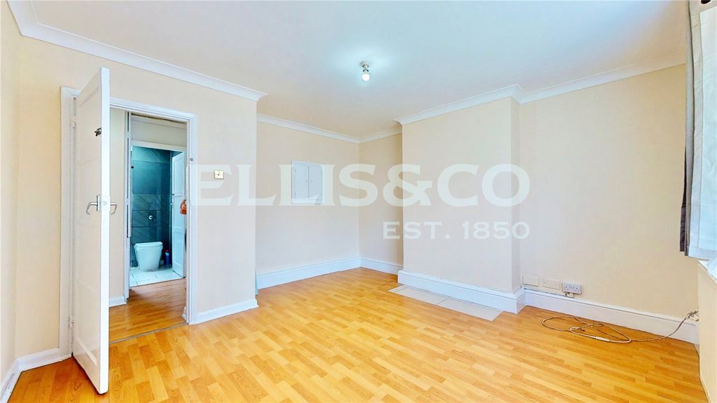 Property photo 1 of 17 Picture No. 22