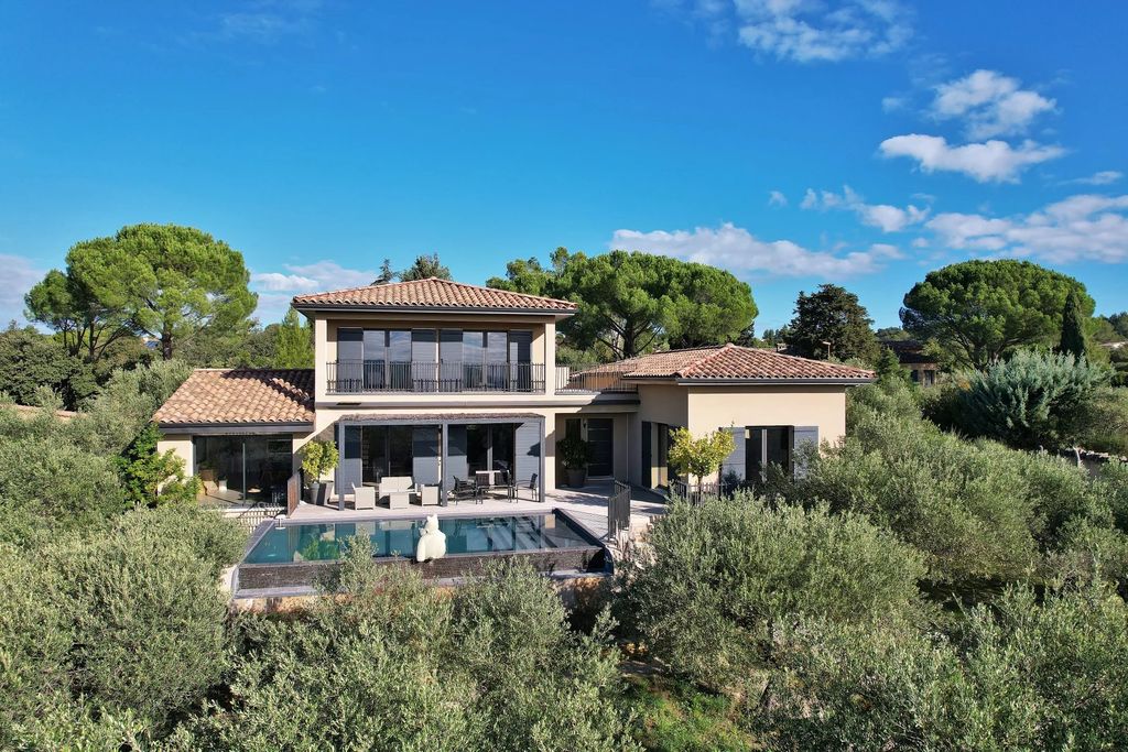 Property photo 1 of 27