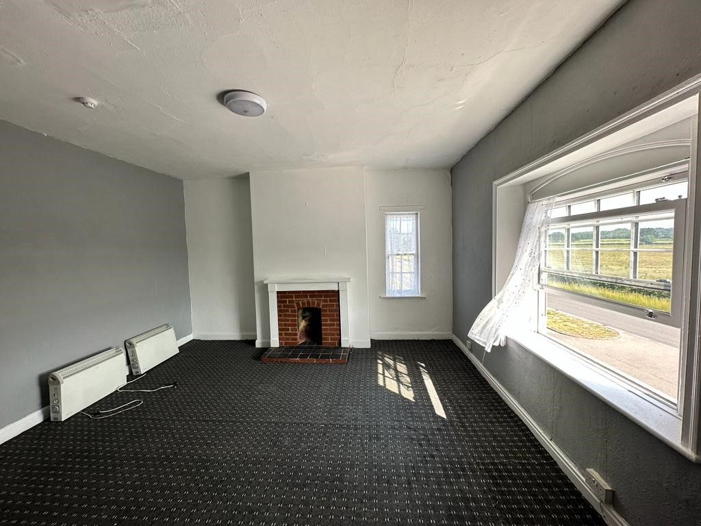 Property photo 2 of 7 Living Room