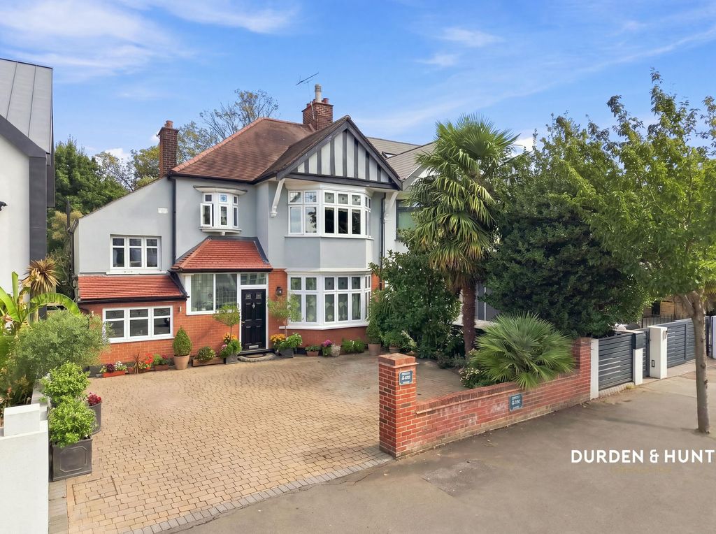 Property photo 1 of 35