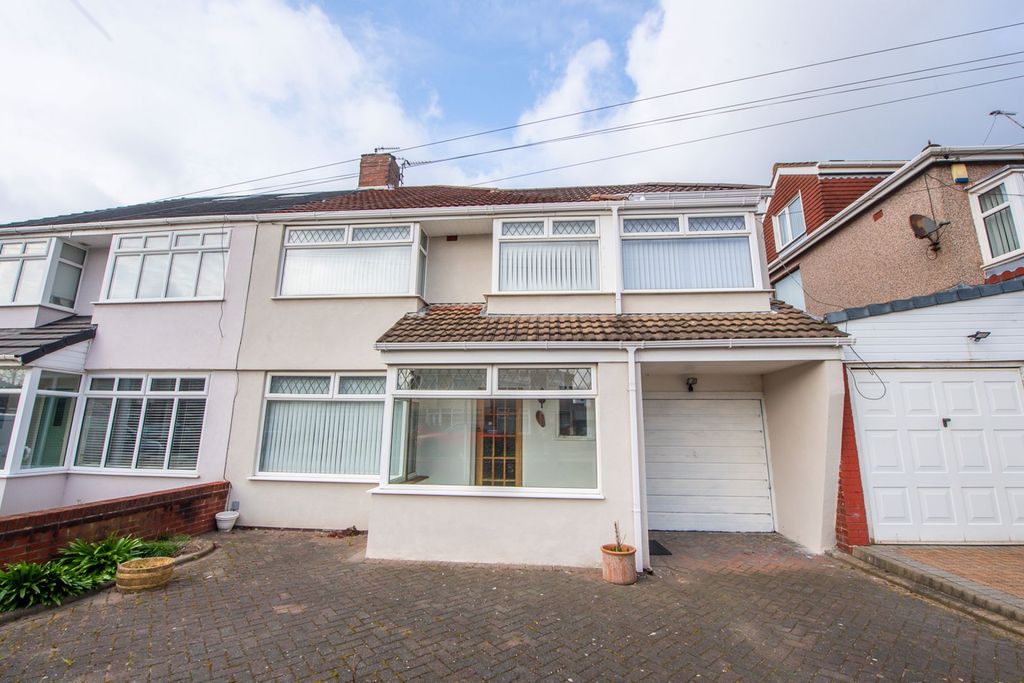 Property photo 1 of 35