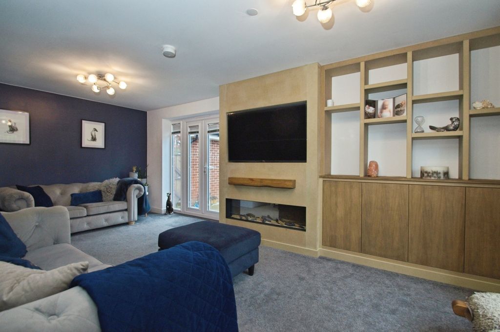 Property photo 3 of 20