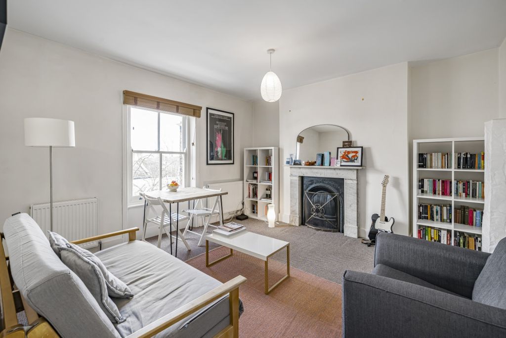 Property photo 2 of 8 960918 (2)