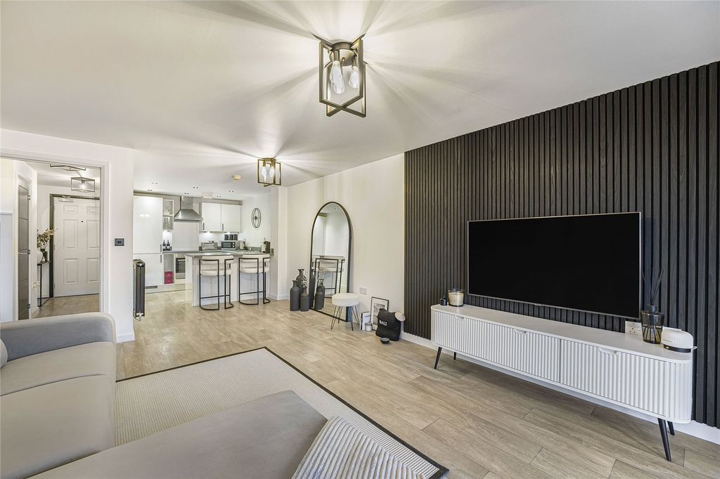Property photo 1 of 19 Open Plan Living